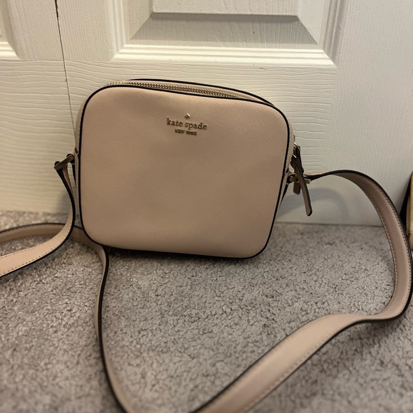 Kate Spade Light Pink Crossbody Bag - Picture 1 of 1